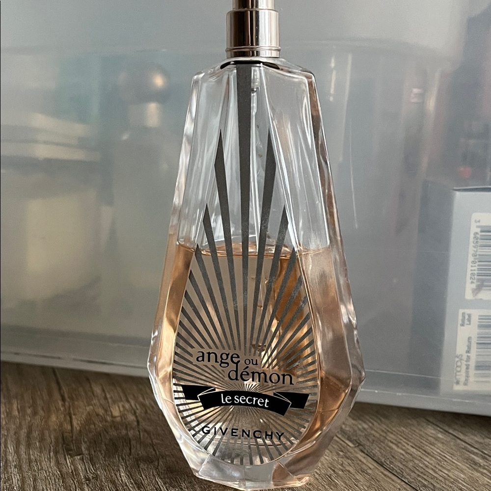 Givenchy Ange ou Démon Le Secret - Pale Pink & Clear Faceted Bottle - Picture 2 of 3